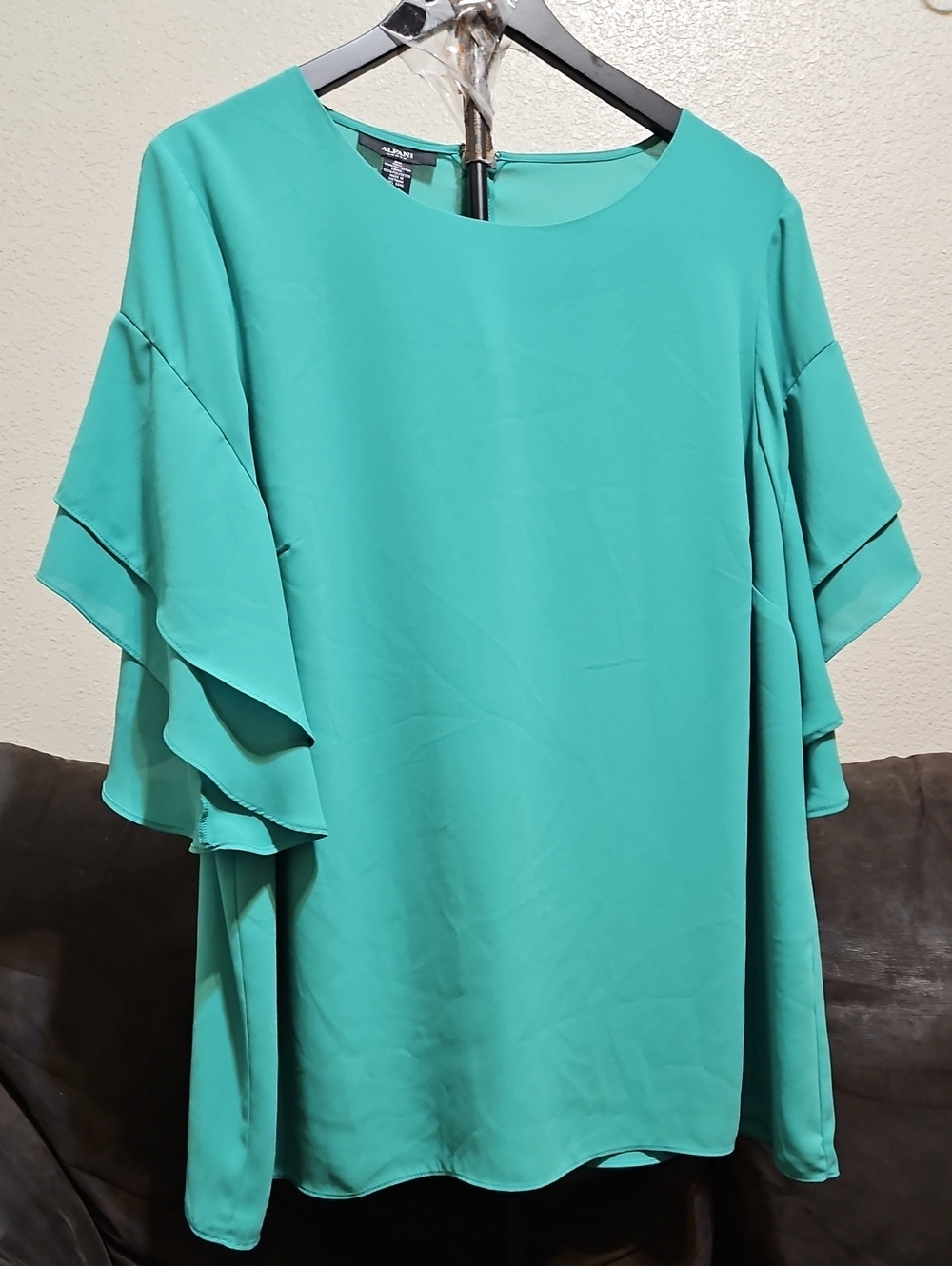 Alfani Women’s Green Ruffle Sleeve Blouse